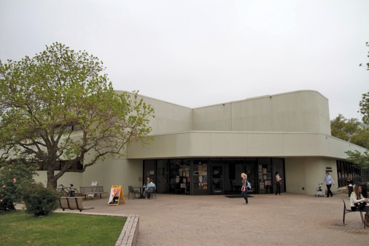 A new L-Shaped structure will surround Scarborough-Phillips Library thanks to a record donation from Bill and Pat Munday of Austin.
