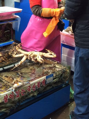 The giant crab was fighting against being sold.