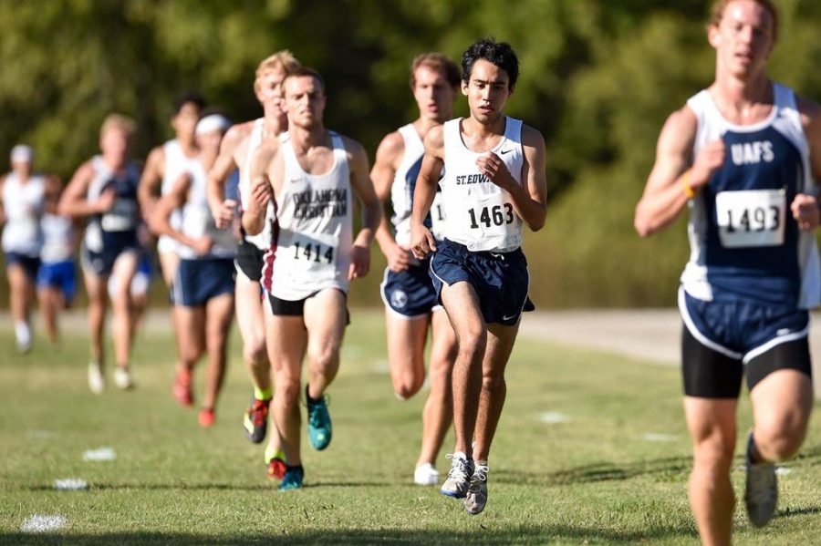 Freshman runner catalyzes St. Edwards mens cross-country team