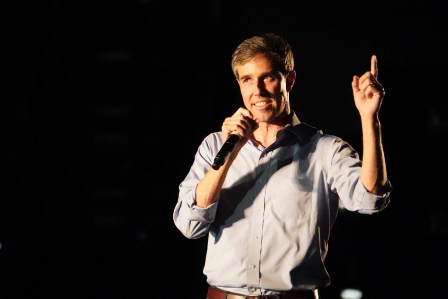 Beto+ORourke+speaks+to+thousands+in+Austin+on+Sept.+29+2018.+