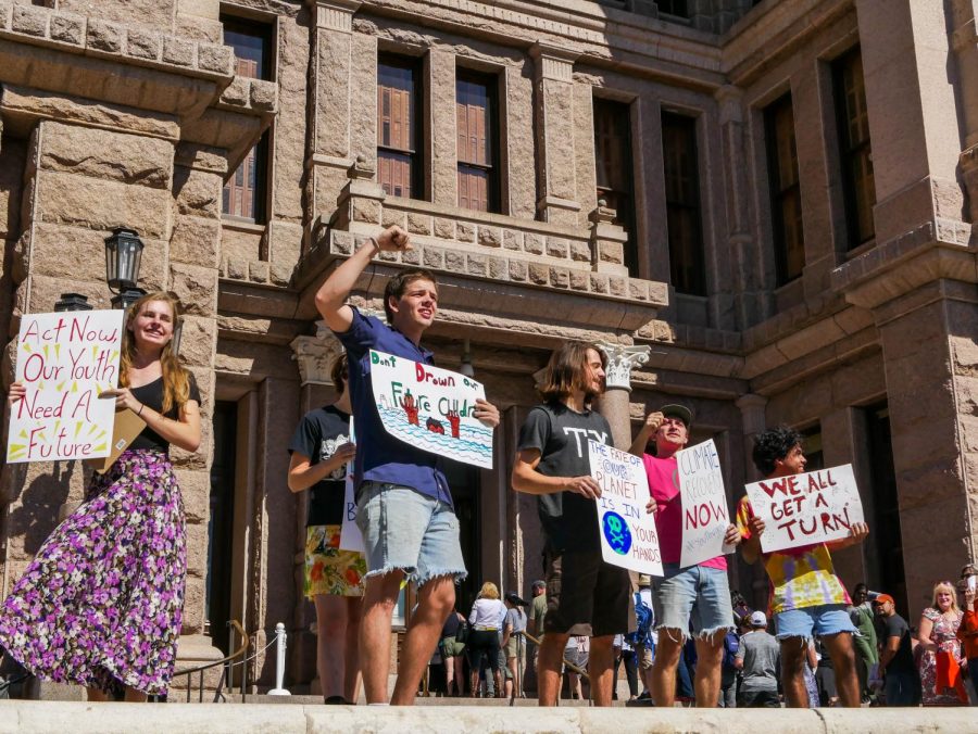 Students rally at capitol in solidarity with environmental lawsuit