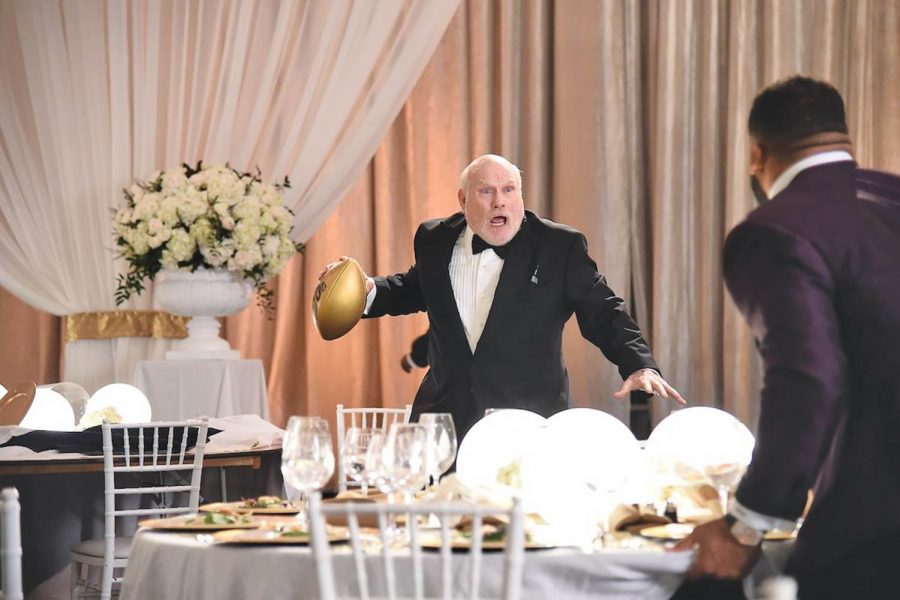 Terry Bradshaw prepares a pass to another NFL legend. 