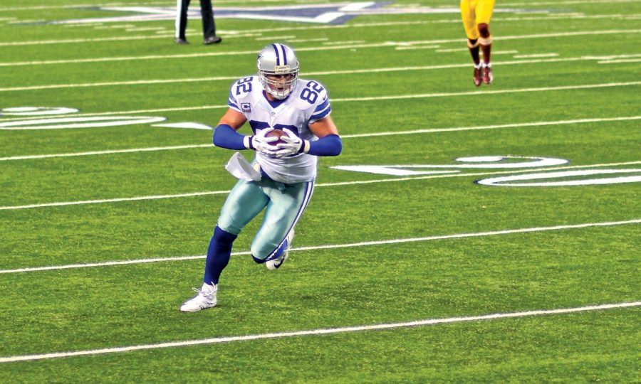 With Jason Witten (82) foregoing retirement to play another NFL season, the team now looks to be ready for contention.