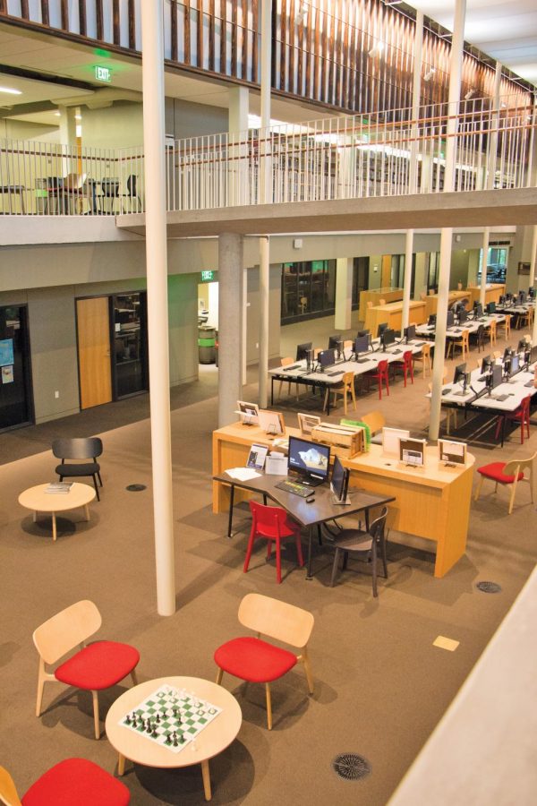 Many students enjoy spending time in the library. However, many believe that a 24 hour library would make them more productive.