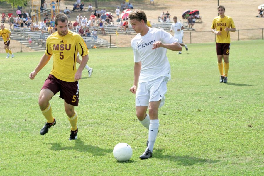 Andrew Fox was a member of the 2011-14 St. Edward’s men’s soccer team and has recently signed to the El Paso Locomotive.