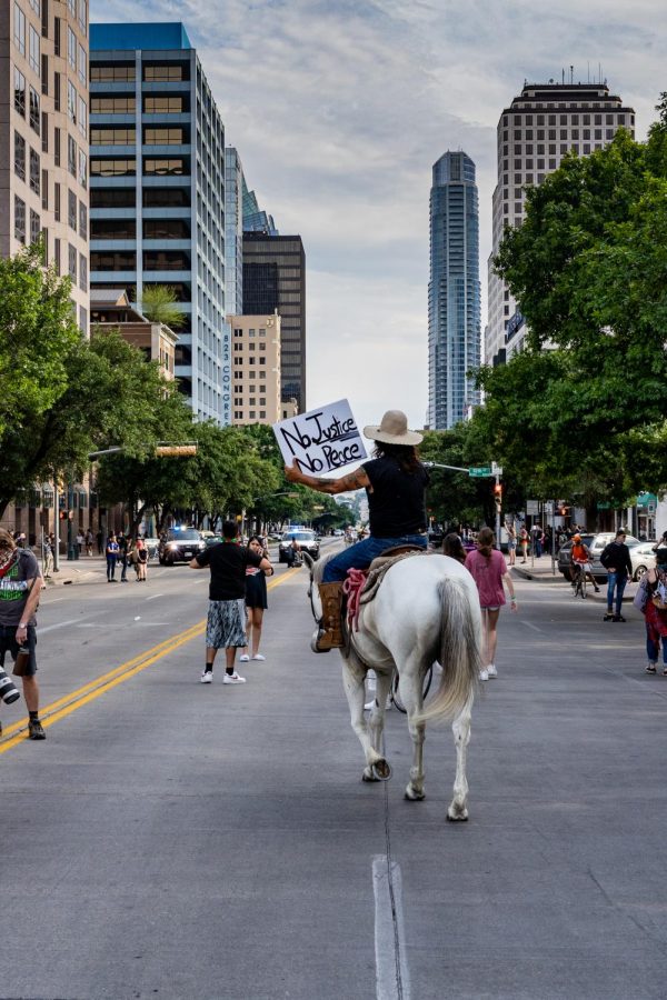 Protesters+gather+in+Austin+to+fight+against+police+brutality+and+racial+injustice.+Demonstrations+like+this+have+taken+place+in+all+50+states+and+outside+of+the+U.S.+in+the+past+week.