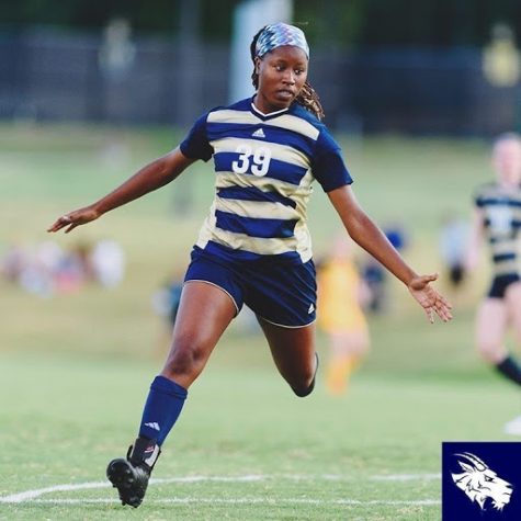 Aririguzo sprints to make a defensive action during her junior season. Now a senior, the defender hopes to be an infuential figure for her younger team mates in her final year on the Hilltop.