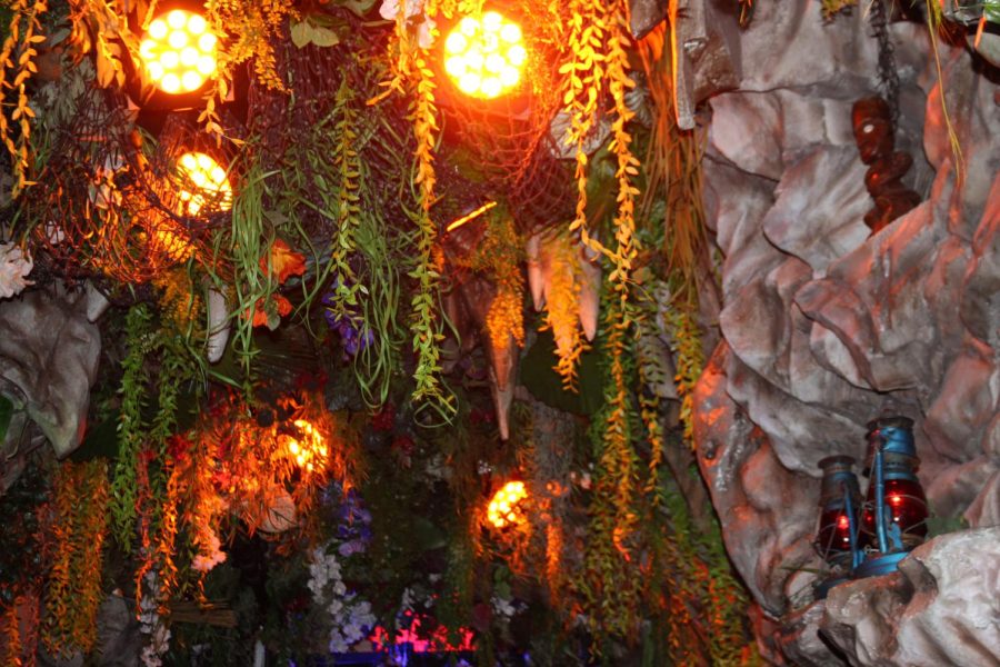 Tiki Tatsu-ya is decorated to create an ambience that reminds customers of tropical Hawaii.