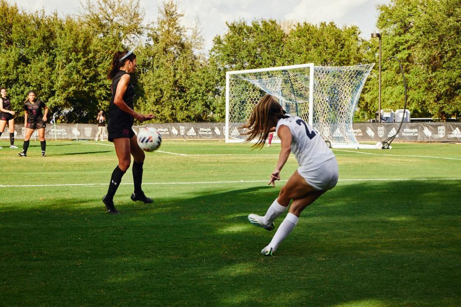 GAME DAY: Women's soccer face third loss of the season