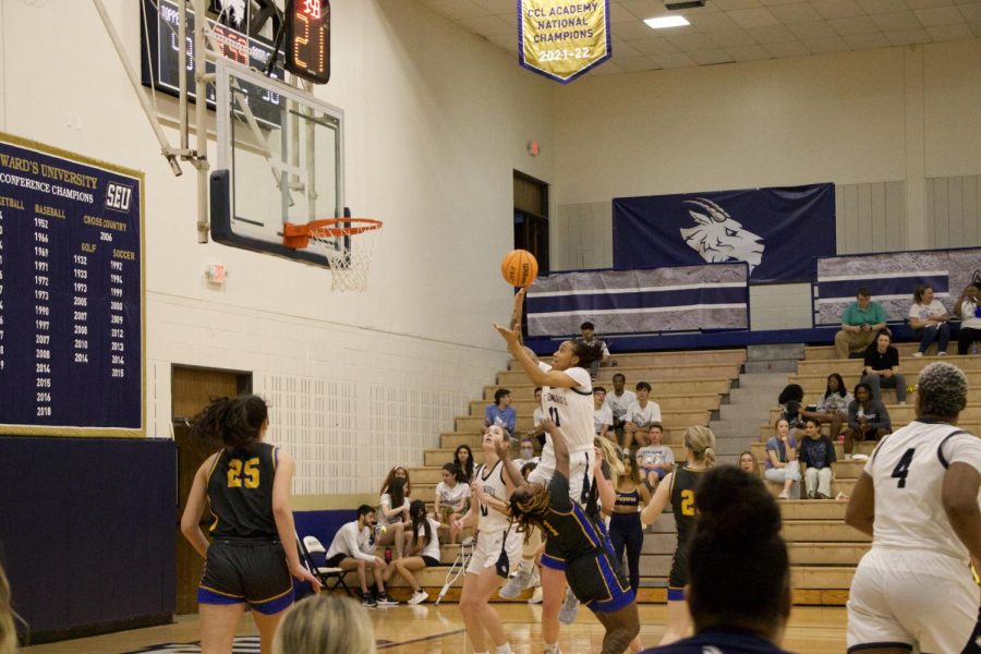 Graduate student Jayda Ruffus-Milner goes for an explosive offensive run.