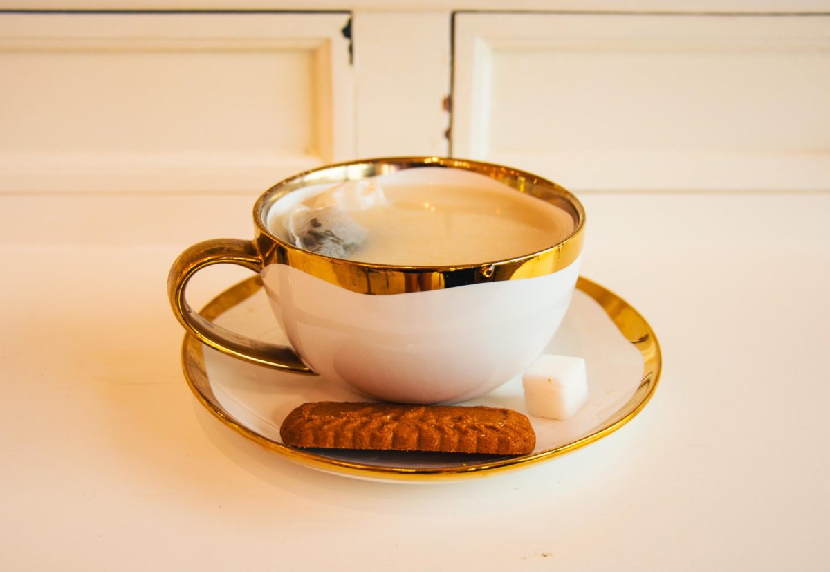 A cup of Thé des Alizés tea served with a Lotus biscuit and sugar cube. Rocheli’s currently offers a selection of 15 gourmet teas. 