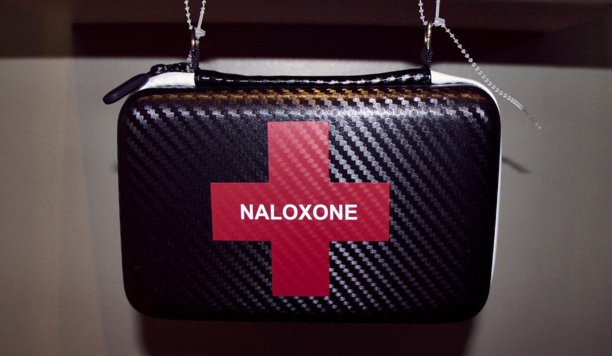 An+overdose+kit+attached+to+an+AED+machine+in+Munday+Library.+After+only+being+able+to+access+Narcan+through+contacting+UPD%2C+enough+doses+were+received+to+provide+them+across+campus.+