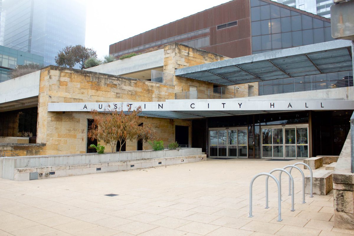 Austin City Hall, located between 2nd Street and Cesar Chavez, is the location of the Austin City Council and many other city officials’ offices. Every Thursday, the Austin City Council holds general meetings in which citizens are invited to watch and a limited number are allowed to speak. For more information about your local council representative, see the City of Austin’s website.