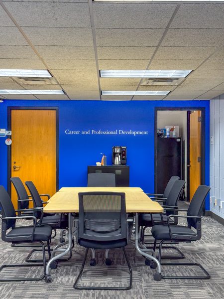  St. Edward’s commitment to prepare students for life after graduation is evident in their academic curriculum, with most majors requiring internship experience prior to graduation. The hilltop is also notable for laid back AI policies, even offering many courses covering AI.