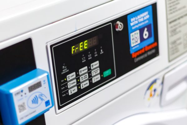 ADVICE COLUMN: Campus laundry is the college experience no one talks about